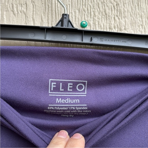 Fleo El Toro High Waisted Navy Cosmos Purple Indigo Athletic Leggings, size M - Picture 2 of 3